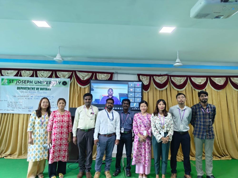 Participants of the lecture held at St Joseph University.